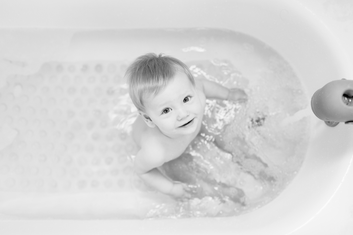 baby-boy-in-tub